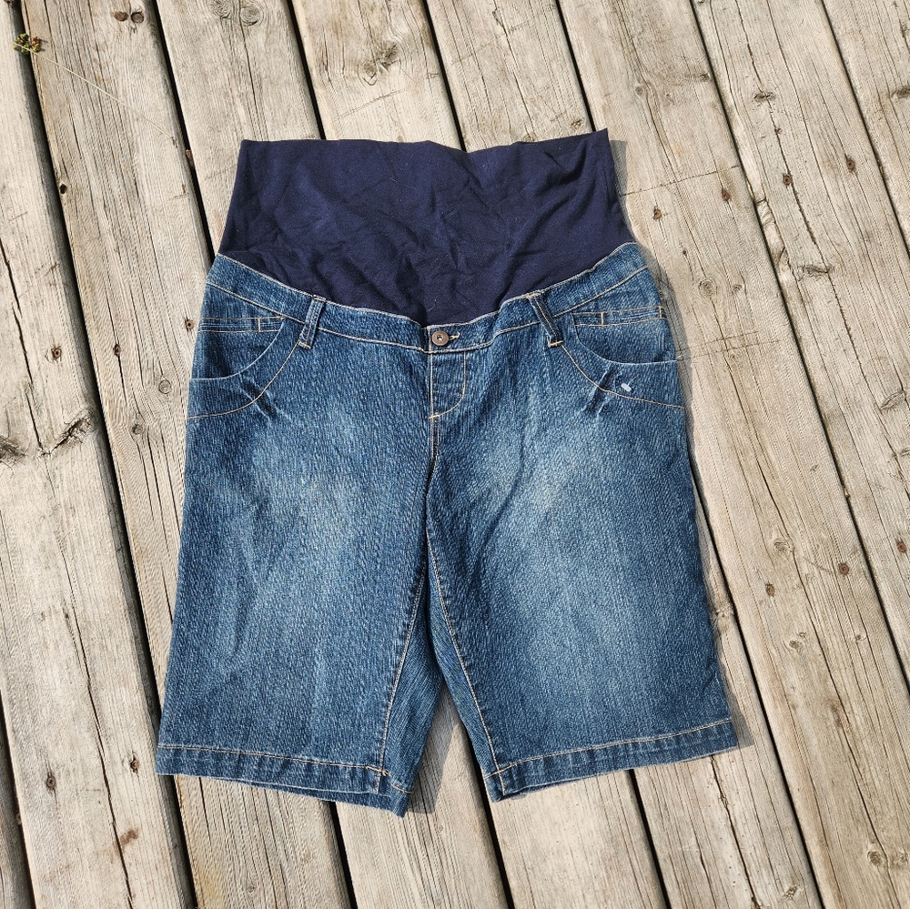 Transitions Maternity shorts medium